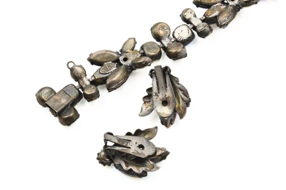 Stunning Regency Signed White Gray Iridescent Gla… - image 8