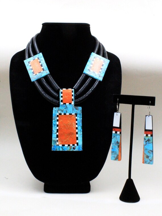 Native American Mesmerizing Vintage Santo Domingo Turquoise Gold Filled Necklace Native American Mesmerizing Vintage Santo Domingo Turquoise Gold Filled Necklace