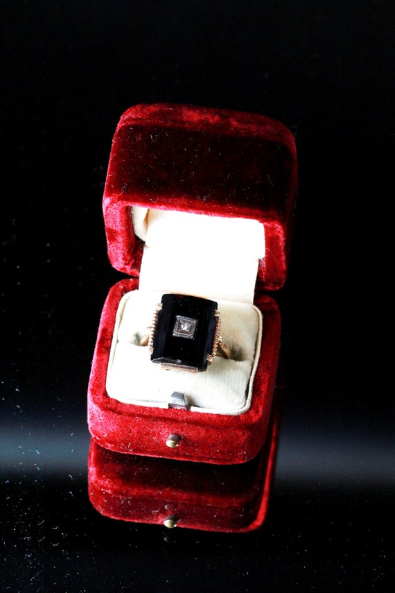 Antique Art Deco 10K Gold Onyx Diamond Ring - image 6