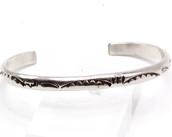 Hallmarked Leaf Pictograph Vintage Sterling Silver Navajo Stackable Carinated Cuff Bracelet