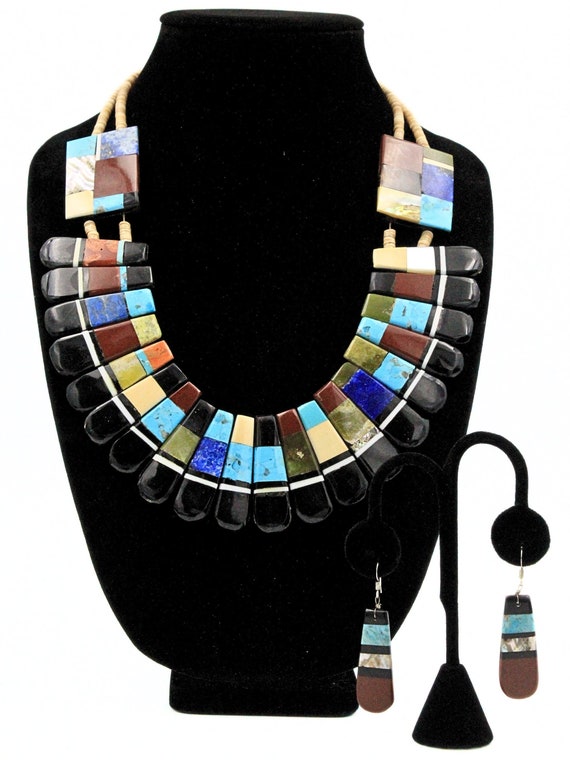 Native American Colorful Vintage Santo Domingo Inlay Turquoise Jet Pipestone Necklace Old Native American Colorful Vintage Santo Domingo Inlay Turquoise Jet Pipestone Necklace Old