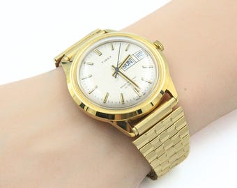 Vintage 1970's Timex Automatic Watch - Gold Tone Day Date Men's Wristwatch - Stainless Steel Expansion Band Retro Watch - Gift for Him