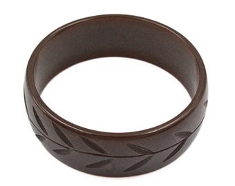 Carved Brown Bakelite Bangle Bracelet: Vintage Tested 409, 26.7g