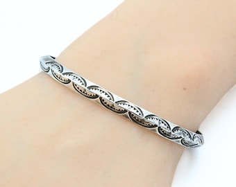 Stupendous Navajo Sterling Silver Carinated Cuff Bracelet