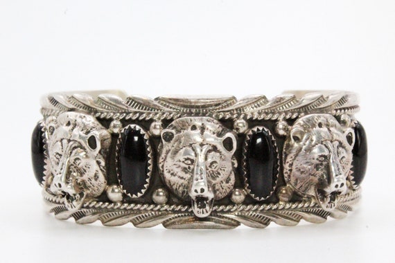 Cute Teddy Bear!! Rare Vintage Native American Navajo Sterling Silver Bracelet Cuff Cute Teddy Bear!! Rare Vintage Native American Navajo Sterling Silver Bracelet Cuff