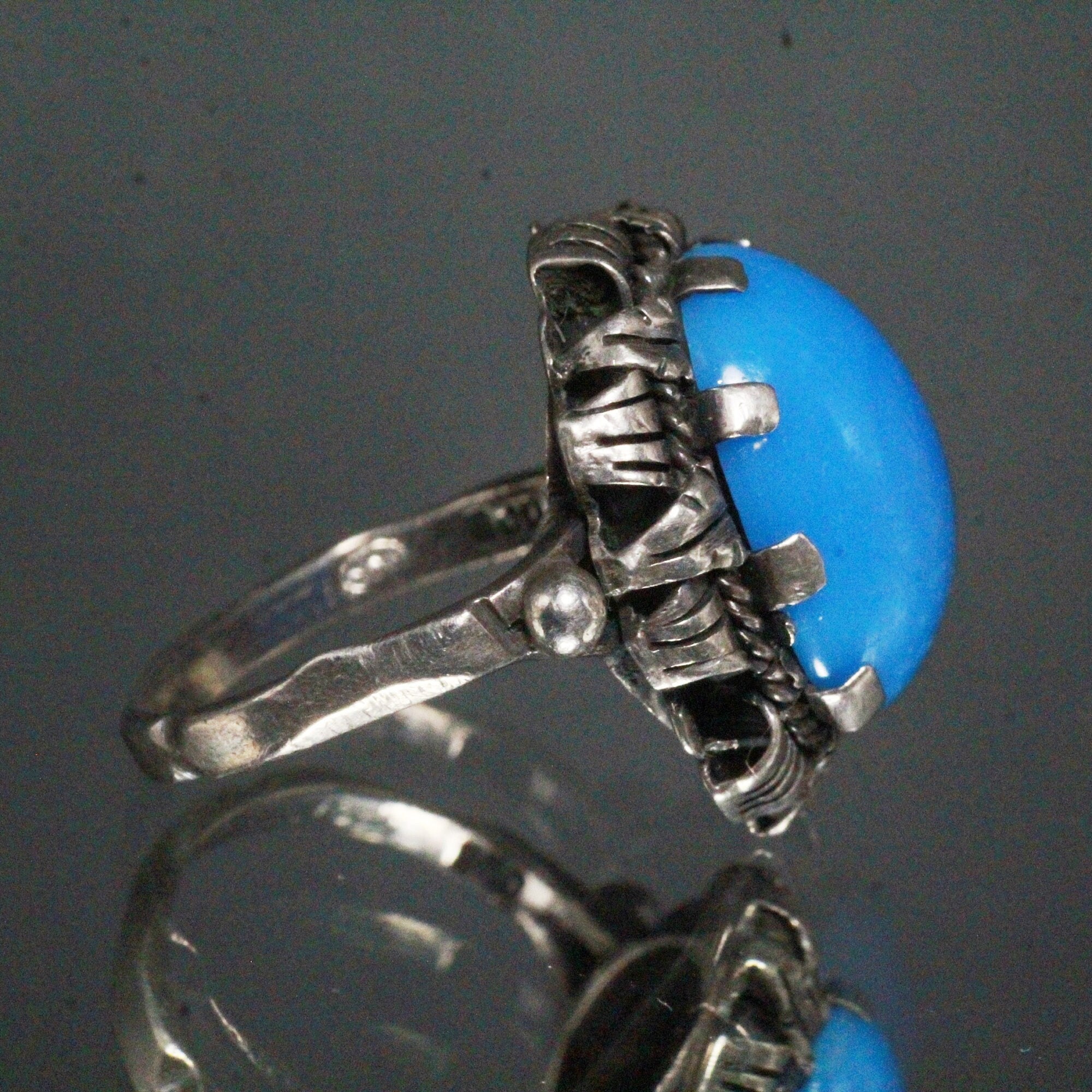 Bague Ancienne En Argent Style Baroque Avec Cabochon Pierre Bleue - Taille 53, Micro-rayures