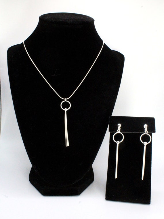 Contemporary Sterling Silver Dainty Drop Necklace 