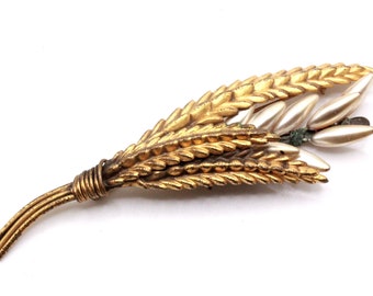 Vintage 40's Wheat Grass Flower Bouquet Faux Pearl Brooch Pin
