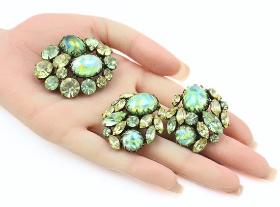 Outstanding REGENCY Signed Iridescent Yellow Gree… - image 2