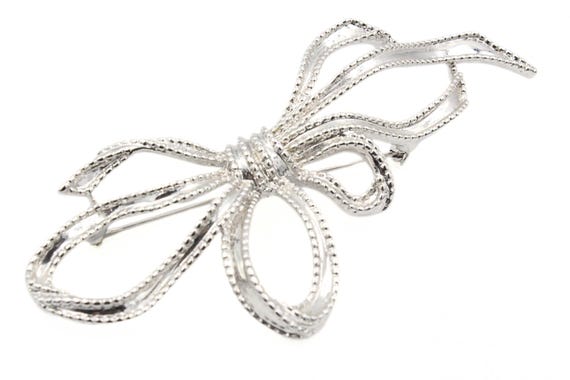 Sweet Crown Trifari Silver Tone Textured Large Bow Brooch