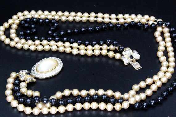 Exceptional French Couture Retro Triple Strand Bl… - image 4
