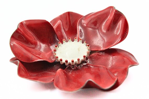 Mystical Coro Unsigned Designer Red Enamel Flower… - image 3
