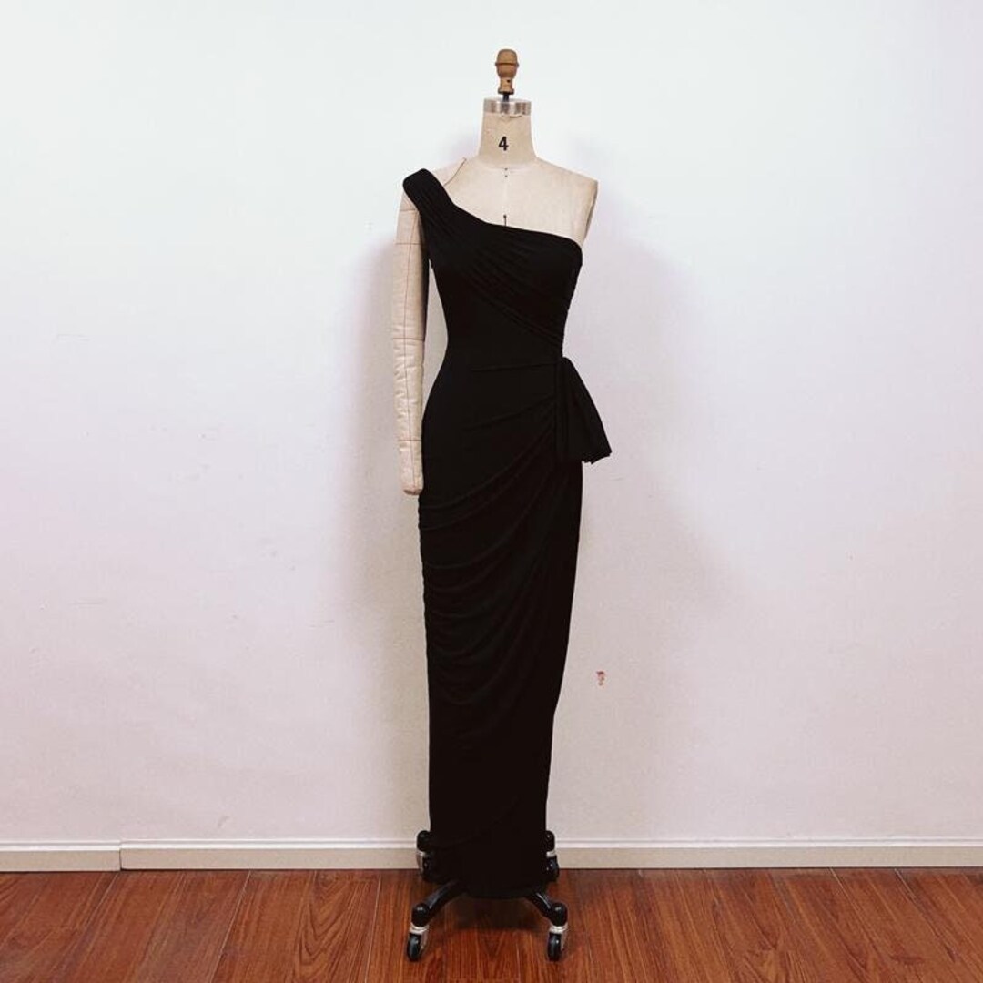 Marilyn 1950s Black One-shoulder Dress