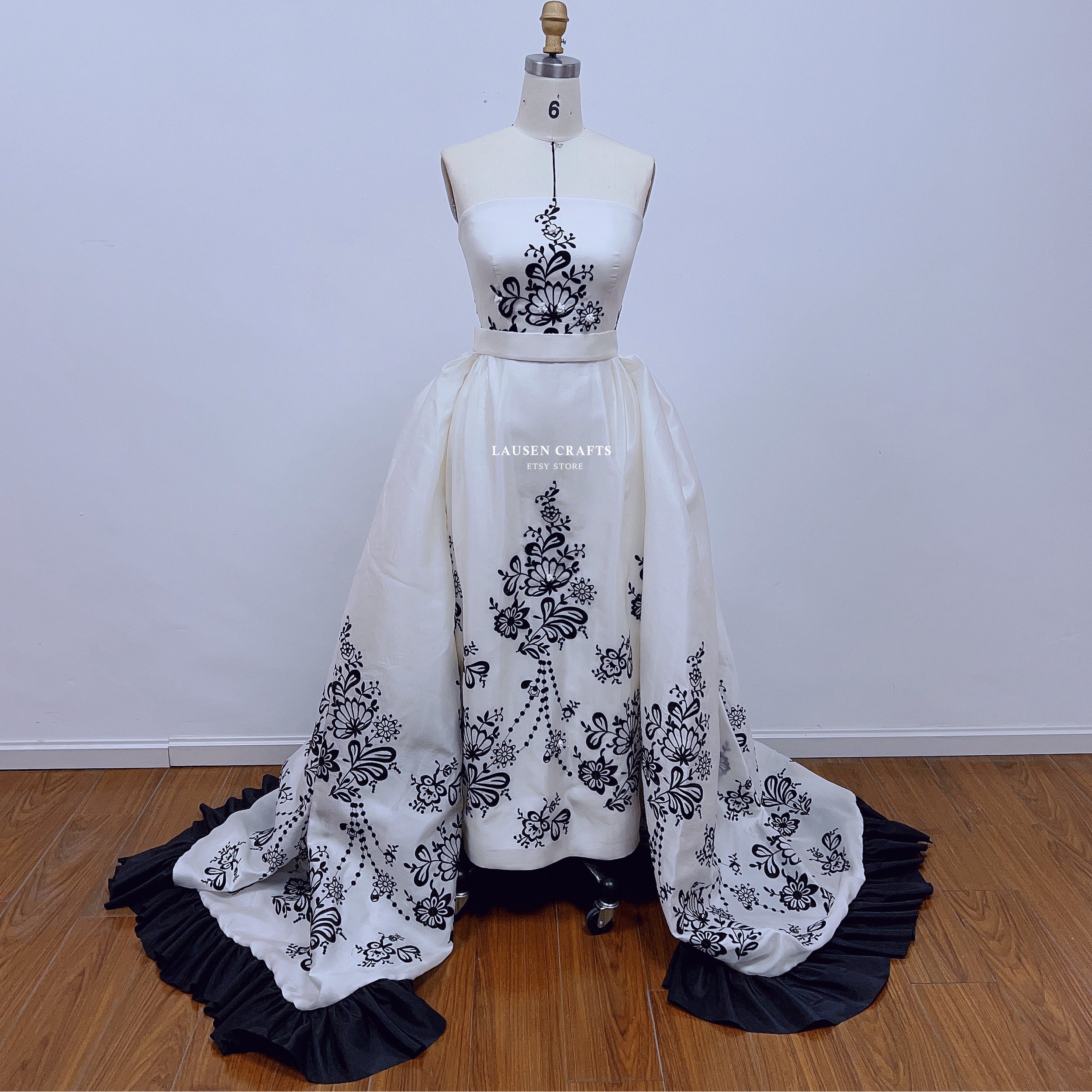 Silk Organdy Embroidered Sabrina Wedding Dress - Etsy Hong Kong Silk Organdy Embroidered Sabrina Wedding Dress - Etsy Hong Kong