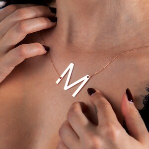 Collar de plata para mujer, collar con inicial grande, collar con letras grandes, collar personalizado, regalo de Navidad para mujer, regalo de cumpleaños para novia