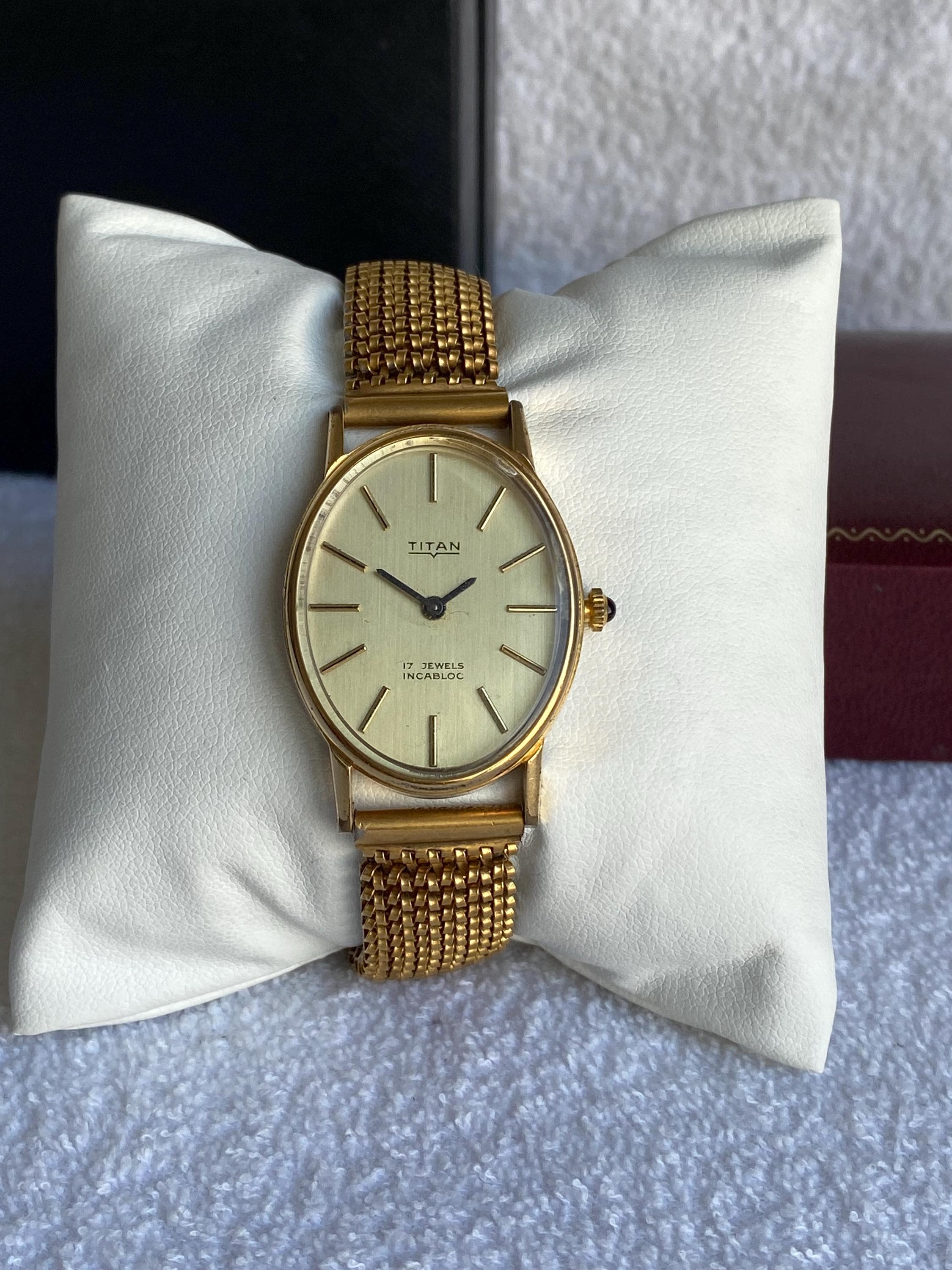 Vintage Newport 17 jewel, swiss movement, gold ladies watch Vintage Ladies 17 Jewel Swiss Made Watch - Etsy main image 3