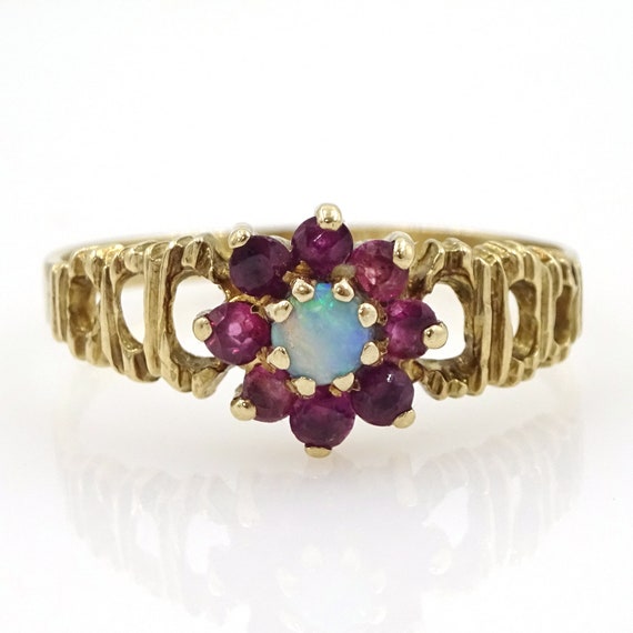 Vintage 9ct gold Opal & Ruby floral cluster ring,… - image 4