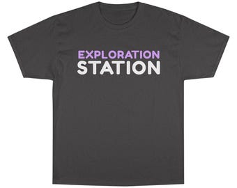 Camiseta de mundo abierto para gamers, camiseta de estación de exploración, camiseta cómoda para gamers de gacha, regalo divertido para gamers de misiones secundarias, camiseta suave unisex para streamers.