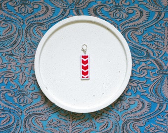Zipper charm DIRECTION TURNING traffic sign, road sign original design, machine embroidered, light, double-sided