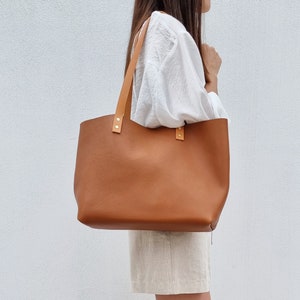 leather tote bag, tan color