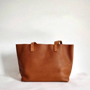 leather tote handmade in Spain