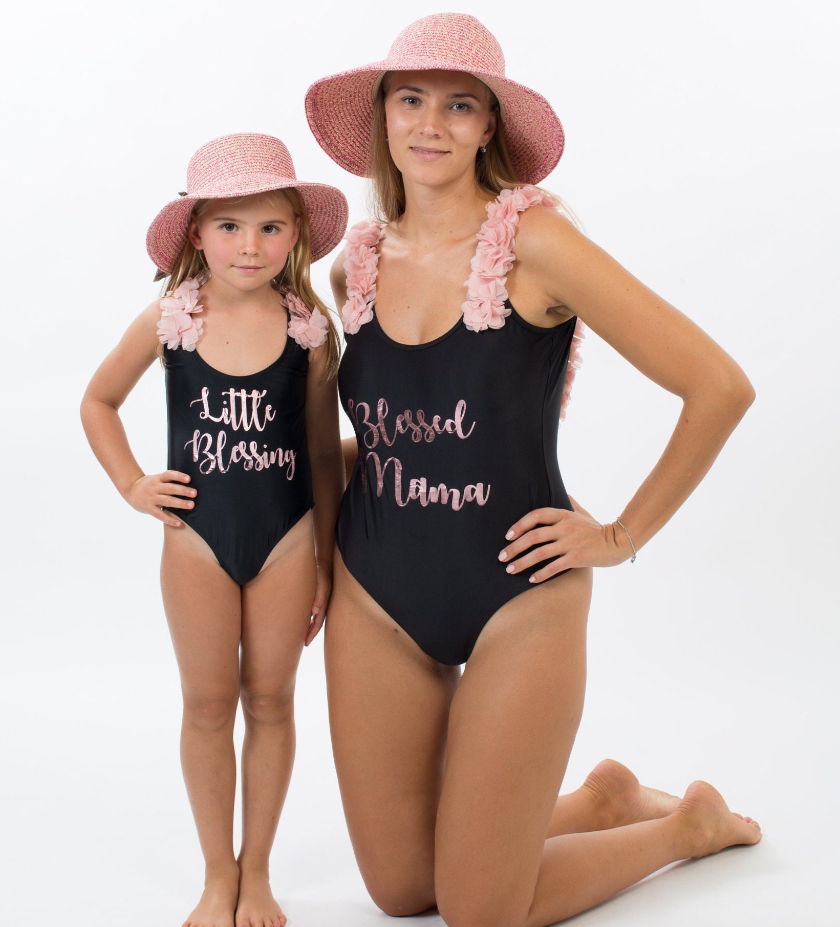Matching Family Mother Girl Bikini Swimsuit Swimwear Young Swimsuit  Children Baby Kid Beach Swimwear Split Two pieces biquini Q0220