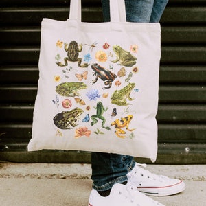 Frog Tote Bag, Aesthetic Tote Bag, Goblincore Tote Bag, Canvas Tote Bag, Frog Lover Gift, Frog Gift, Frog Print Bag, Unique Canvas Tote Bag