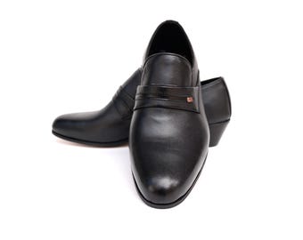 Handmade Black Leather Oxford Shoes: Elegant Dress Shoes for Men