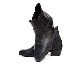 Handmade Black Leather Pointed Toe Cuban Heel Boots - Etsy Canada