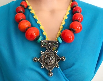 Traditionellt berberhalsband