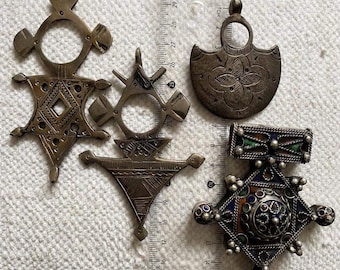 Vier Tuareg Halskette, südländisches Kreuz, ethnischer Schmuck, Tuareg Amulett, Agadez Kreuz.