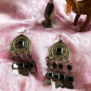 Beautiful ethnic earrings, vintage tribal earrings, Moroccan earrings, Berber jewelry, boho earrings, handmade earrings.