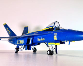 F-18E Super Hornet US Navy Blue Angels 1/48 Scale Model Hand