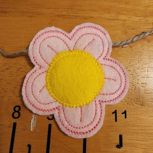 In the Hoop Blumenmuster, Blumenmusterdatei, digitale Datei, Maschinenstickerei, ITH Blumengirlandendesign