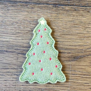 Christmas tree ornament design file, machine embroidery, digital file, ITH Christmas tree ornament, in the hoop Christmas tree