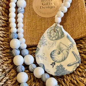 Seashells Oyster shell necklace decoupaged with wood and acrylic beads
