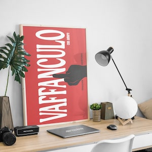 Cartel imprimible gesto de mano italiano Vaffanculo, impresión de frase italiana divertida, palabras italianas dedo medio impresión tipográfica roja imagen 5