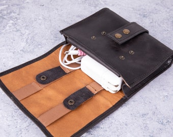 Bolsa organizadora de cabos personalizada em couro, presente ideal para viajantes (homens e mulheres), estojo para guardar mouse e laptop, bolsa organizadora de carregador premium.