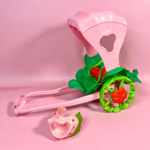 Vintage 1980S Strawberry Shortcake Oatsmobile And Saddle For Maple Stirrup (Horse Not Included)