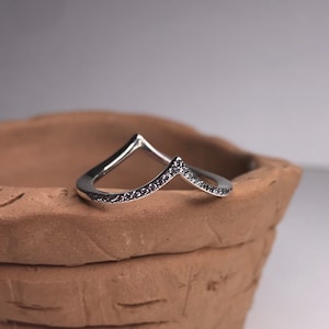 bande de mariage chevron, bague gravée, alliance simple, bande d’éternité complète, cadeau du 9e anniversaire, cadeau du 2e anniversaire, cadeau pour femme