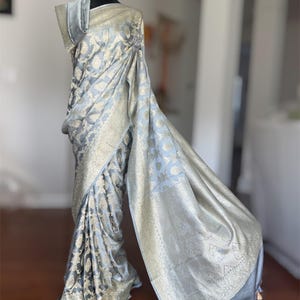 Grey Handwoven Mashru Silk Saree | Banarasi Weaves