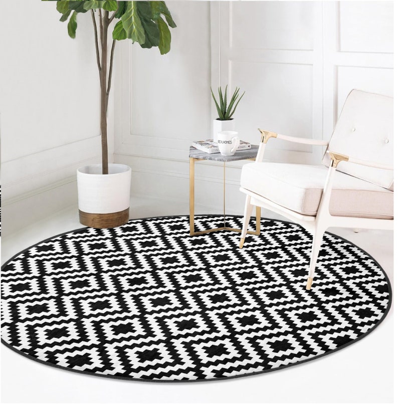 Round Carpet With Black Step Pattern white and Black Etsy