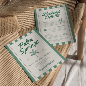 Könnte beinhalten: Eine weiße und grüne Einladungskarte mit einer Palmengrafik und dem Text "Palm Springs" und "Before the Rings". Die Einladung ist für ein Junggesellinnen-Wochenende zur Feier von Krystina Callum, vom 15. bis 17. November.