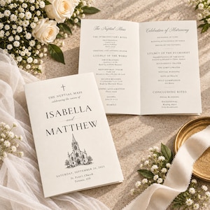 Puede incluir: Un folleto de programa de boda blanco con texto negro y una ilustración de una iglesia. La portada dice The Nuptial Mass celebrating the union of Isabella and Matthew, Saturday, September 20, 2023, St. Peter's Church, Toronto, ON. El interior detalla el orden de la ceremonia.