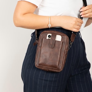 Crossbody City Bag für Frauen, personalisierte Leder Schulter kleine Tasche mit Telefonfach, Geldbörse Crossbody Taschen Geschenk für Sie