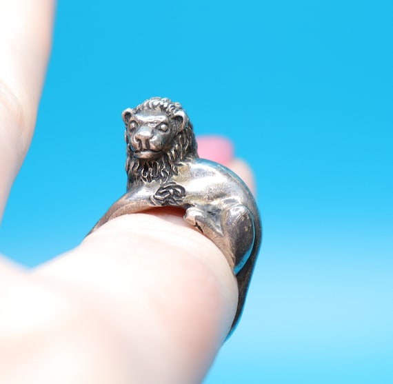VINTAGE* James Yesberger Lion Ring Silver Excellent Condition