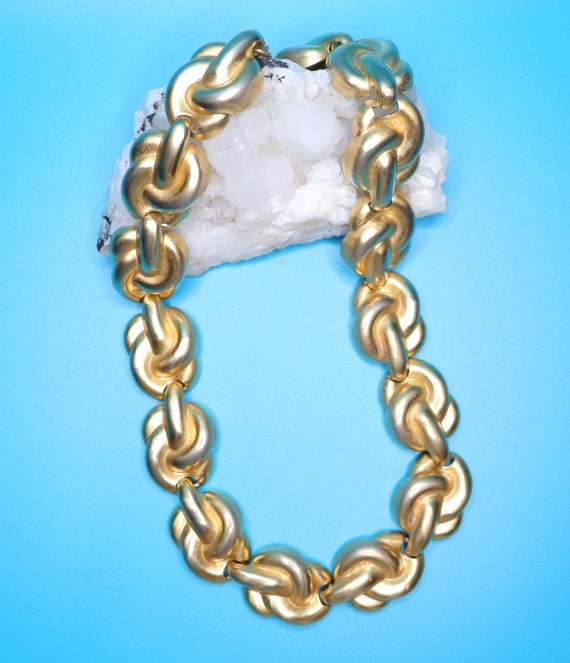 VINTAGE**  Anne Klein Gold Knot Necklace 1990s Gol