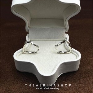 Pendientes geométricos de plata de ley S925: pendientes de clip de alta gama, elegantes y de diseño único