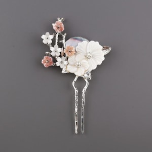Handmade Traditional Korean Hair Comb Stick Pin White, Pink Mother of Pearl Flowers Pearl Beads Party K-drama Hanbok Hair Accessory Binyeo
