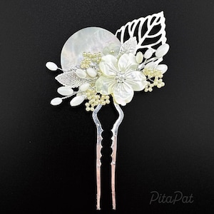 Handmade Traditional Korean Hair Comb Stick Pin White Mother of Pearl Flowers Pearl Beads Party K-drama Hanbok Hair Accessory Binyeo